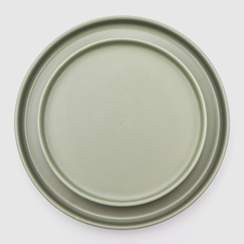 Painted Daisy Ceramic Plates - Eucalyptus