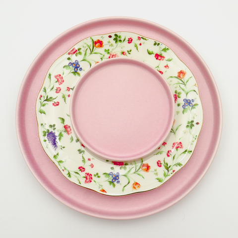 Painted Daisy Ceramic Plates - Peony